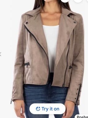 NWT Kut From The Kloth Faux Suede Eveline Jacket. Size Medium. Color is Buff